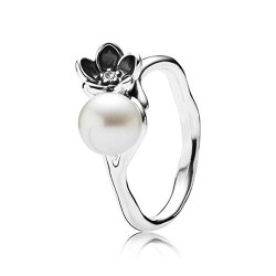 Pandora Pierścionek ze srebra, biała hodowlana perła słodkowodna, cyrkonia sześcienna, czarna emalia 190924P