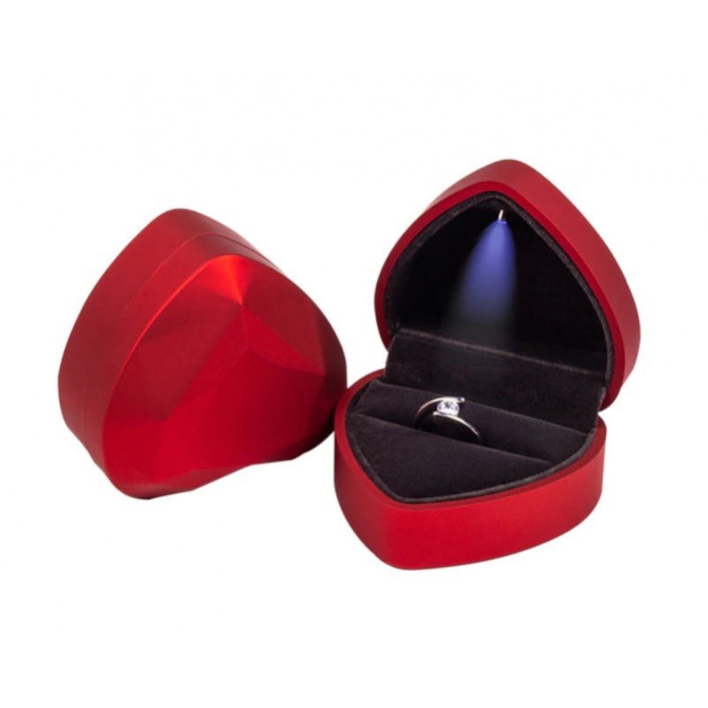 Eleganckie czerwone pudełko na biżuterię - serce z podświetleniem LED, grawer gratis